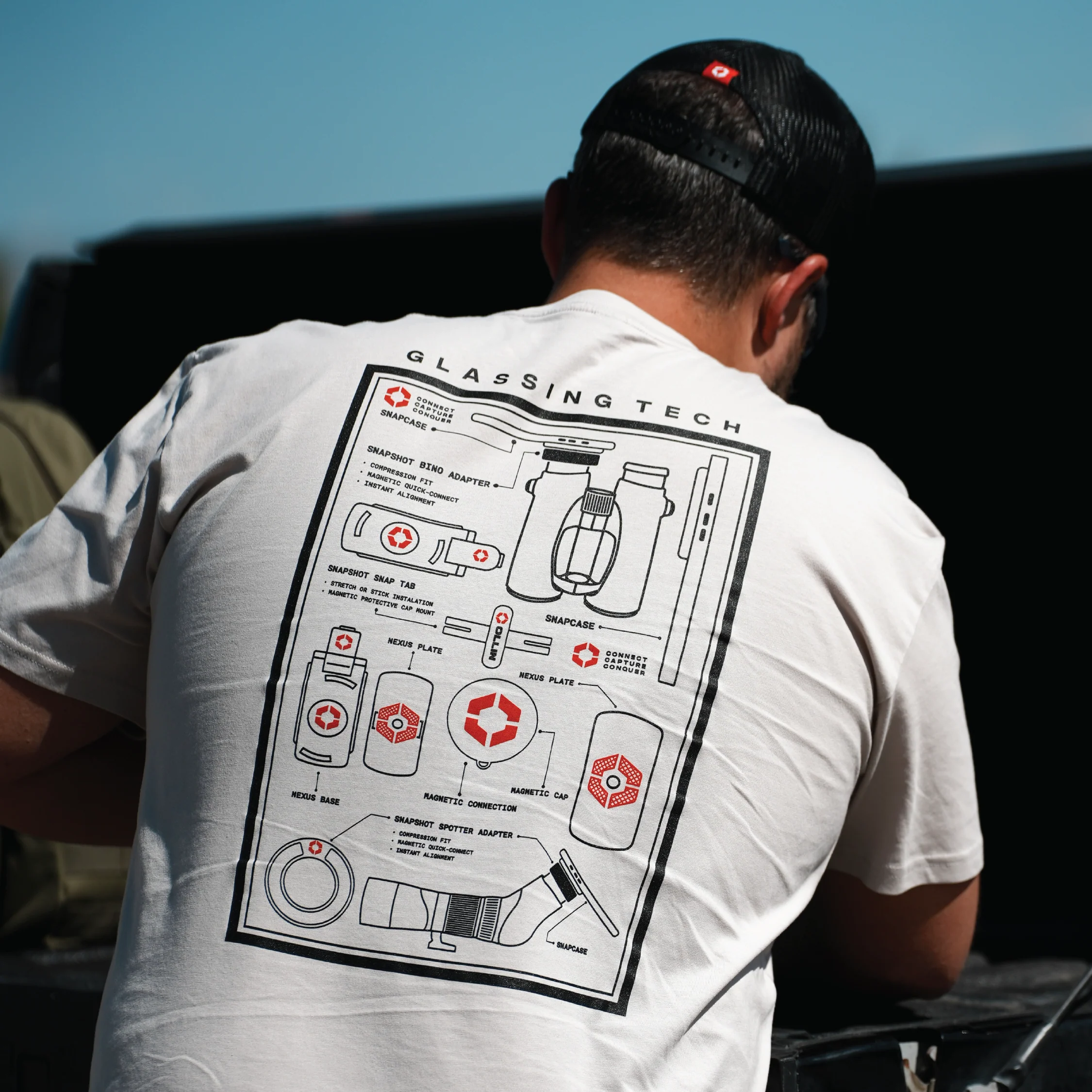 GLASSING TECH TEE - Image 4
